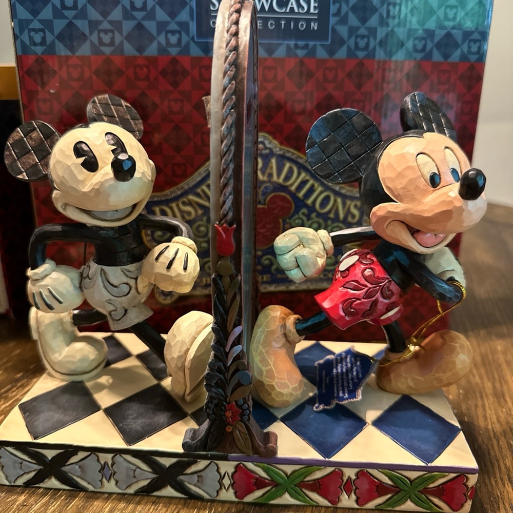 Disney Red and Black Mickey Mouse Accents Decor
